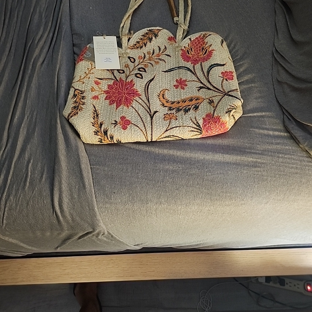 Antik Kraft Cream and Pink Floral Tote Bag - Picture 3 of 11